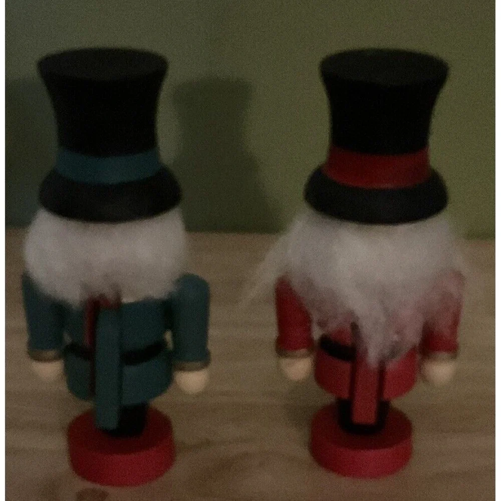 Set Of 2 Wooden‎ Nutcrackers 5.25' Tall